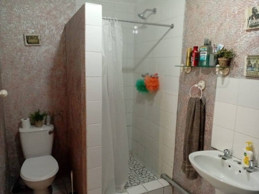 1 Bedroom Property for Sale in Beacon Bay Eastern Cape
